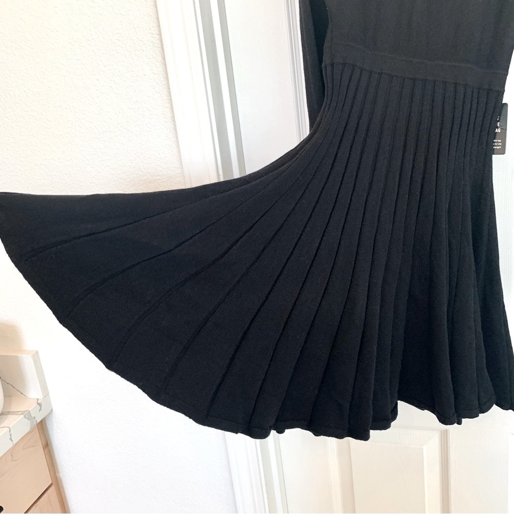[🌟 PRICE FIRM] EXPRESS Black Pleated Open-Back Sweater Dress Extra Small XS - Picture 8 of 15